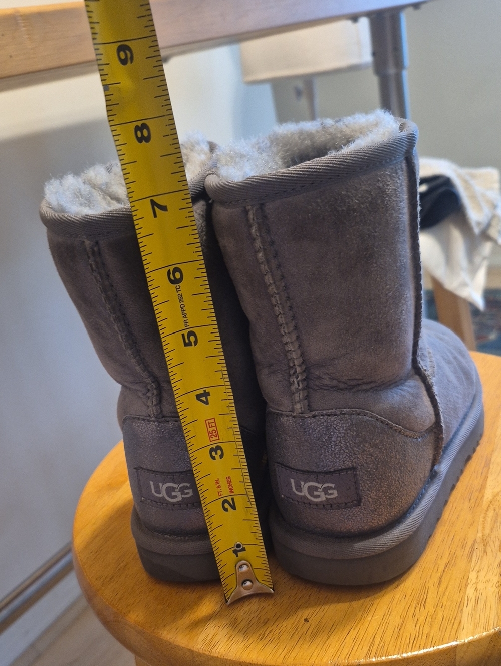 Ugg Gray With Shiny Back Suede Leather Boots - Picture 12 of 12